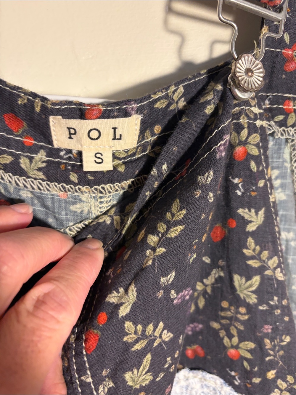 POL Dark Floral Wide-Leg Jumpsuit with Patchwork Pockets - Picture 5 of 8